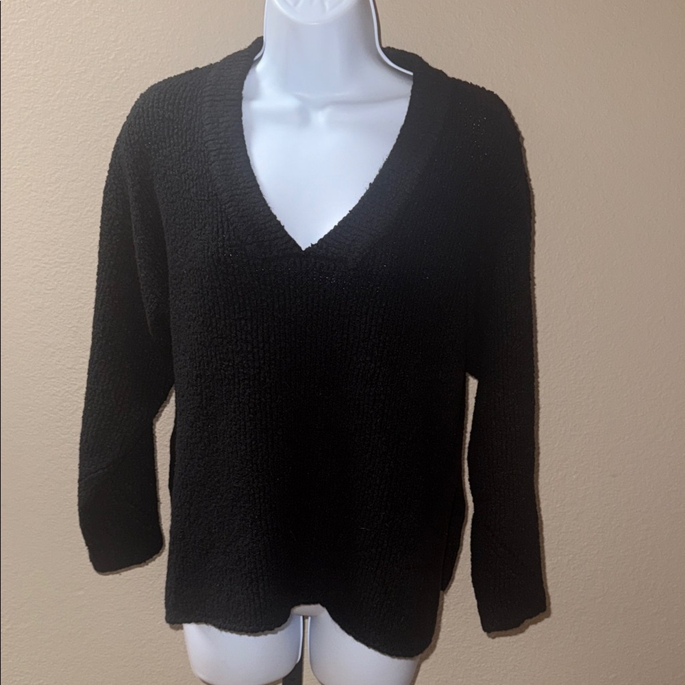 Urban Outfitters Black V-Neck Sweater Women’s Size XS